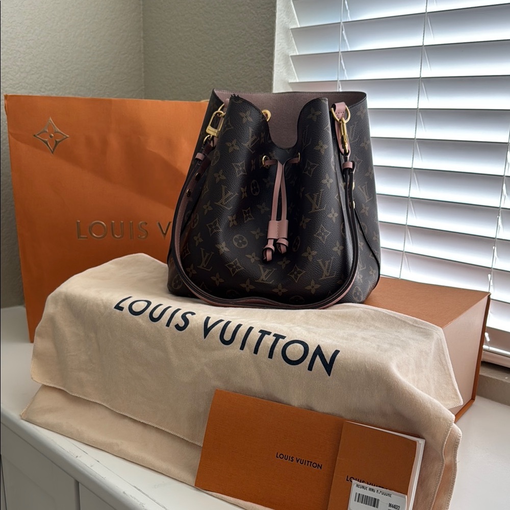 Louis Vuitton NoeNoe MN Rose Poudre Bag